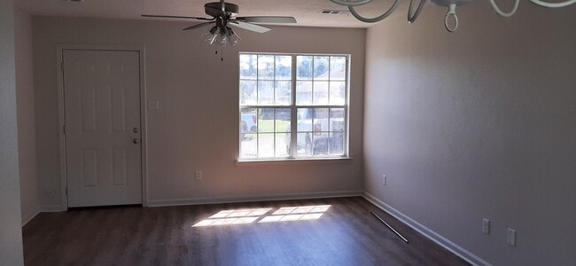 Photo - 426 Summer Dr