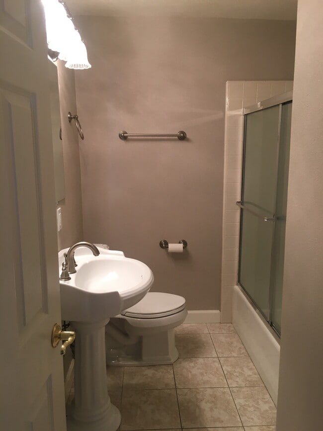 Photo - 2376 Forbes Ave