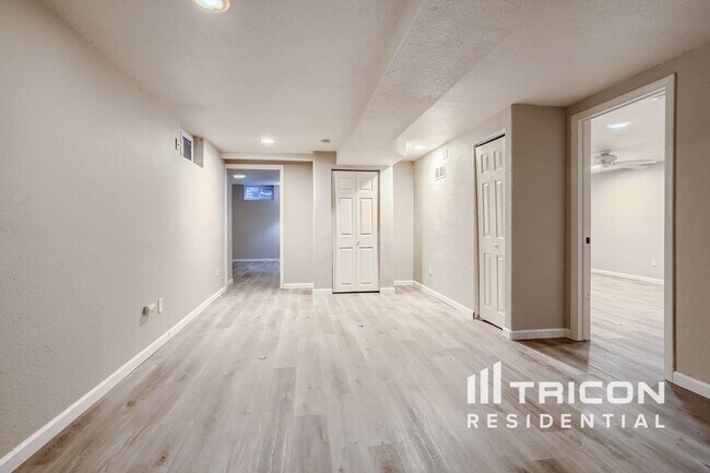 Photo - 1265 S Fenton St