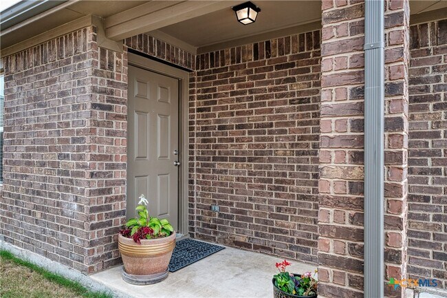 Photo - 5821 Roderick Dr