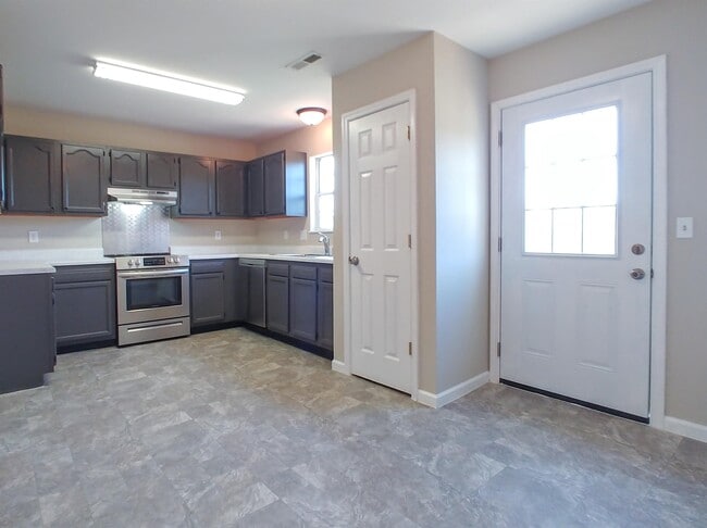 Photo - 3905 Hillside Terrace Ln