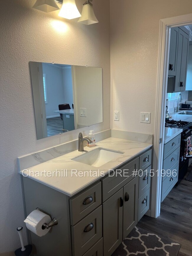 Photo - Granny unit- newly built, spacious, one be...
