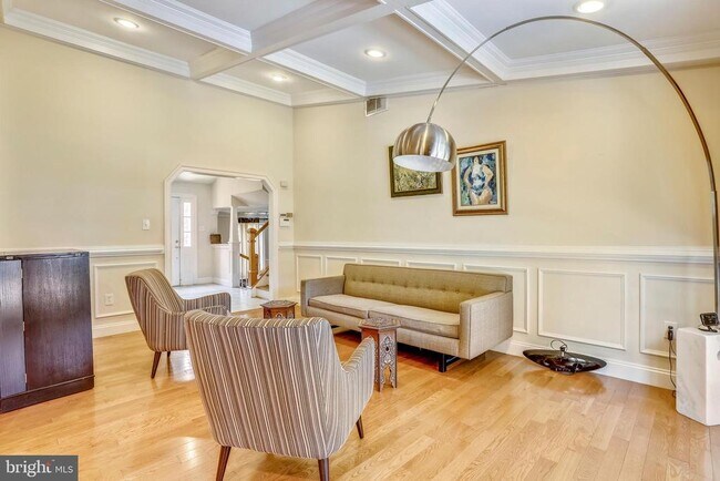 Photo - 10145 Colebrook Ave