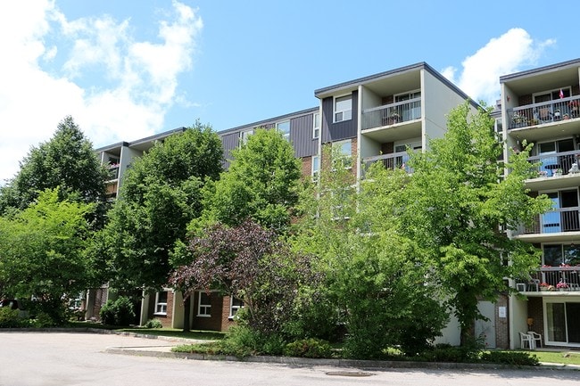 Building Photo - Campell Court Apartments