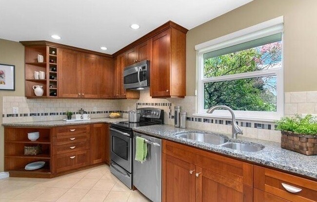 Photo - Laurelhurst Home