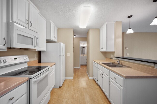 Sterling Ponds Apartments