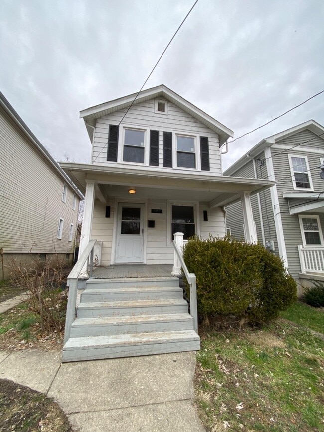 Photo - 1053 Wells St House