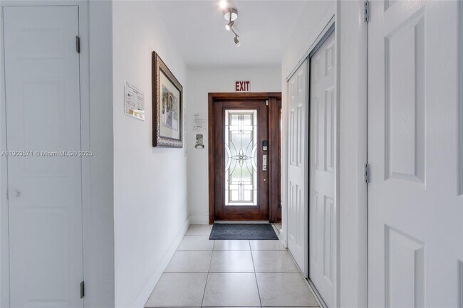 Photo - 906 N 13th Ave