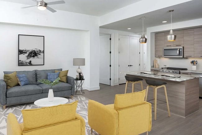 Photo - Downtown Studio with Rooftop Pool — Now $1... Unit CNDN