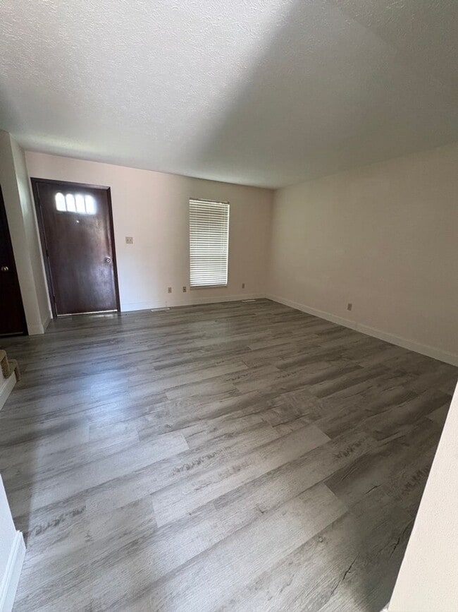 Photo - 504-600 46th St Unit Apt 12