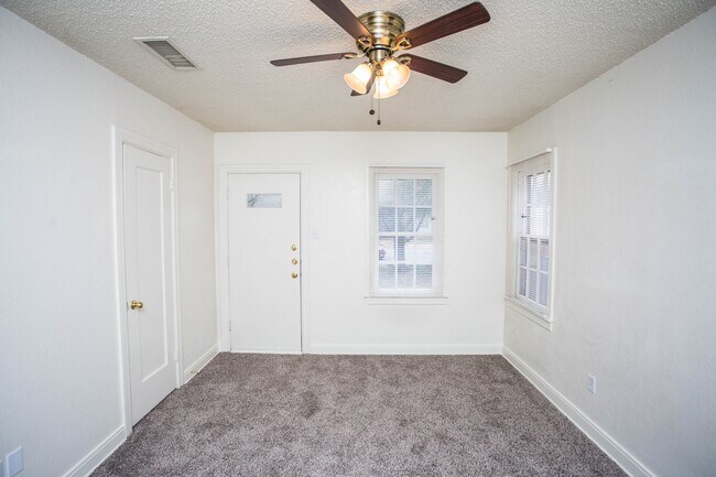 Photo - 2319 21st St