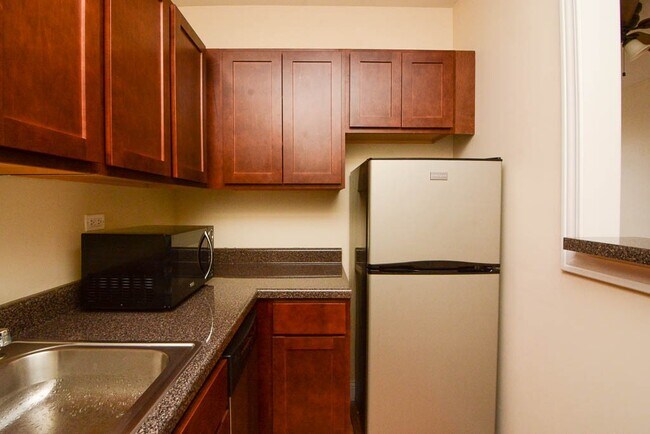 Photo - 823 W Diversey Pkwy Unit 6T