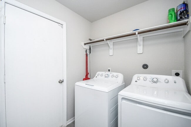 Photo - 12234 Chestnut Clearing Trail