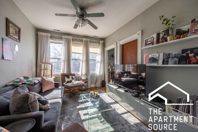 Photo - 2140 W Race Ave Unidad 2