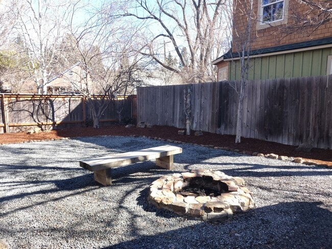 Photo - NW Bend 3x2 single-story hidden gem with huge fenced yard!