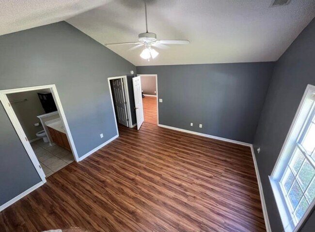 149 Southborough Ln