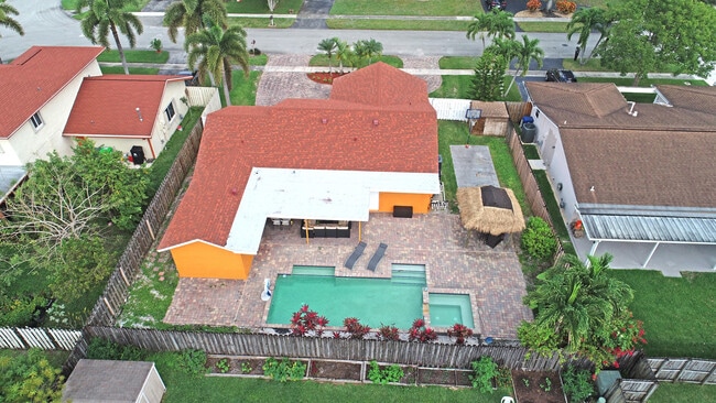 Photo - 11910 NW 38th Pl