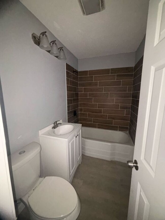 Photo - Cozy 2 Bedroom Unit in Lubbock TX Amazing ...