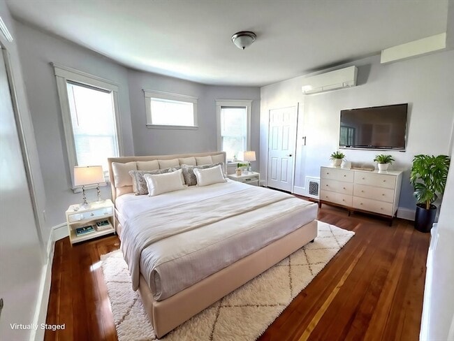 Photo - 26 Howes St Unit 3