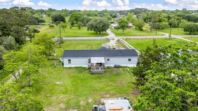 Photo - 11105-32nd 1/2 32nd 1/2 St