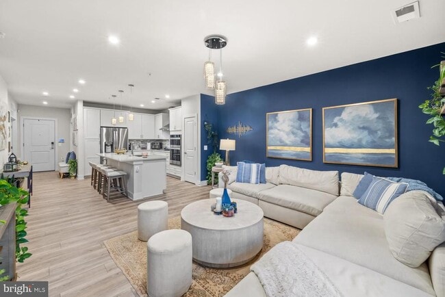 Photo - 102 St Ives Pl Unidad 404