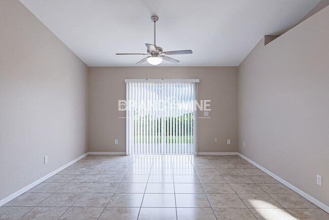 Photo - 424 Candler Ave