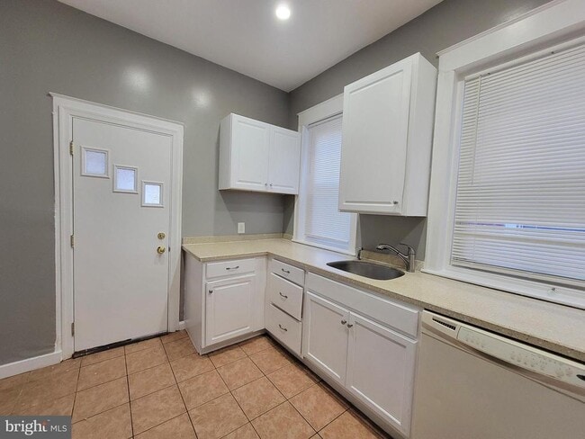 Photo - 4554 N Smedley St