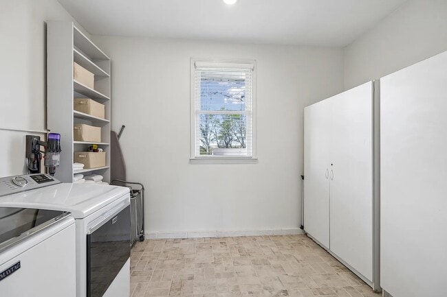 Photo - 517 Adamwood Dr