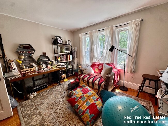 89 Burget Ave Unit 2
