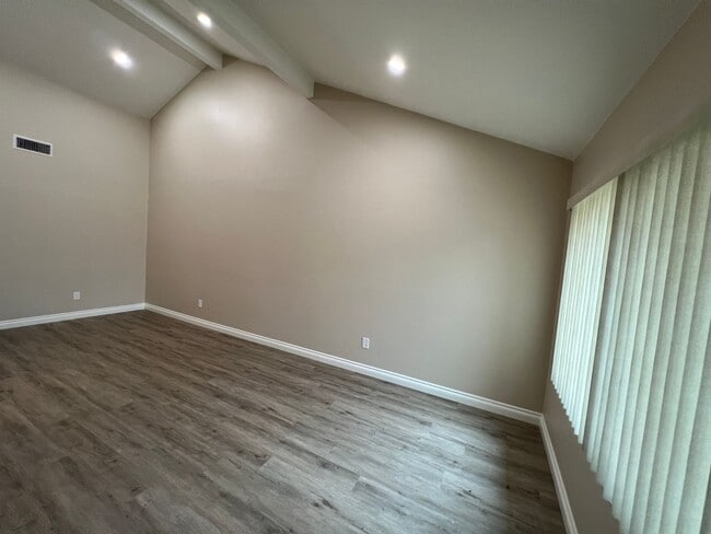 Photo - Very Updated Newport Home in Leisure Village