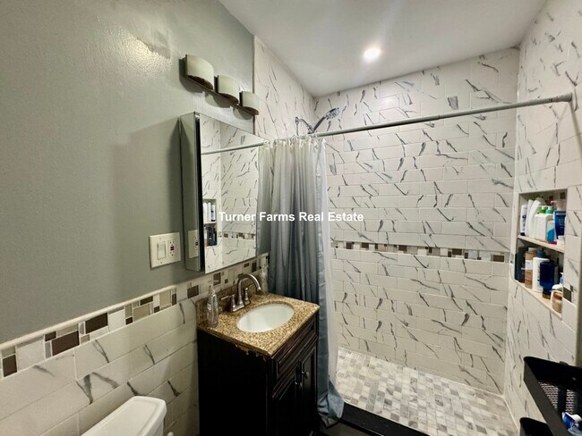 Photo - 146 Hillside St Unidad 2