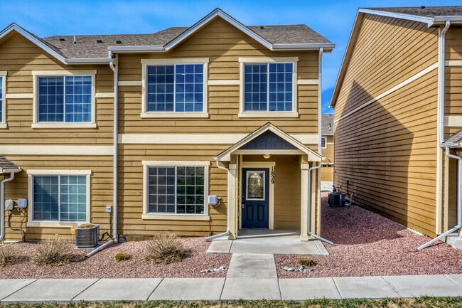 Building Photo - 1829 Final View Aly