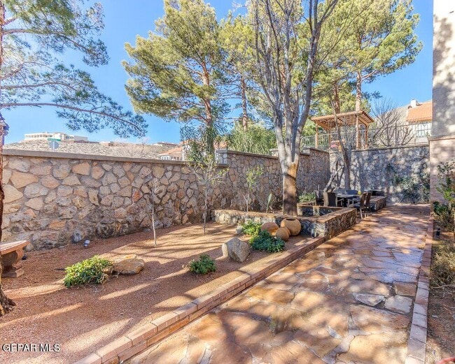 Photo - 4610 N Stanton St