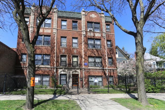 Building Photo - 4551 N Damen Ave Rental