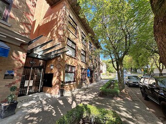 Photo - 1477 15th Av W Unit 204