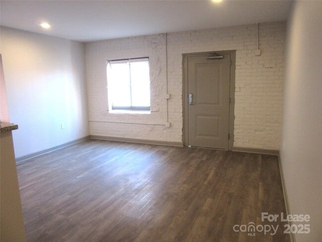Photo - 197 N 2nd St Unit 001