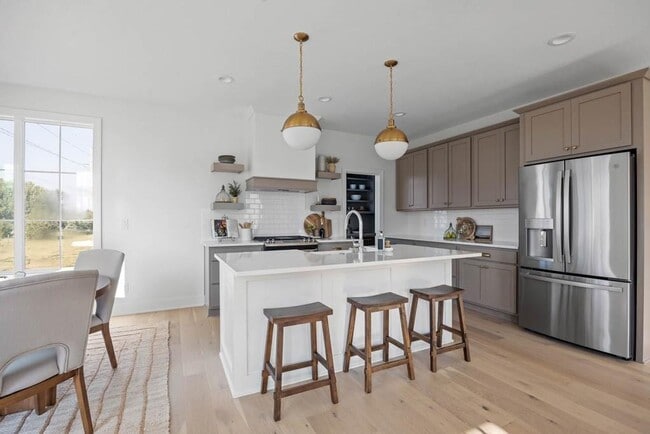 Photo - 16898 Madison Cir