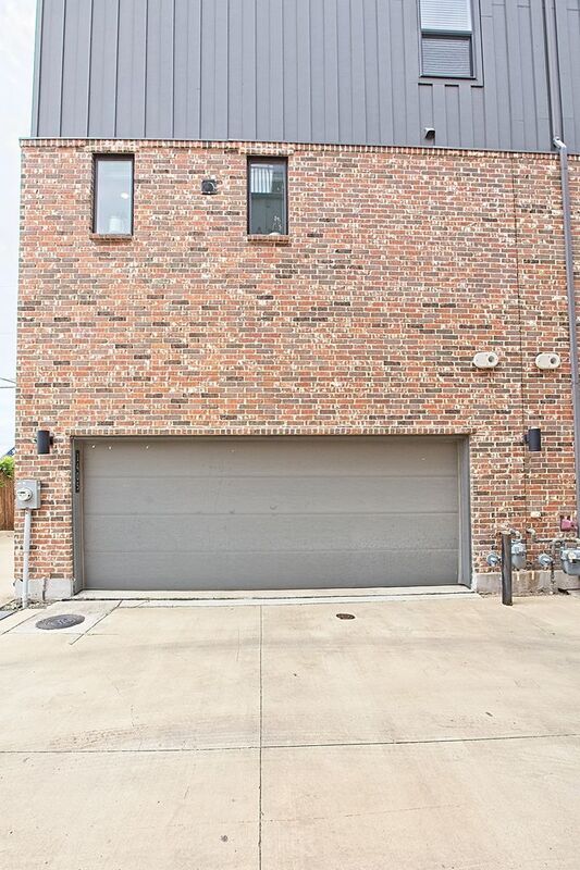 Photo - 1405 Bronson Ct