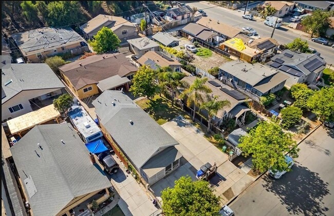 3813 Birch St Unit 3813
