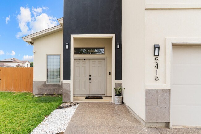 Photo - 5418 Travesia Ct