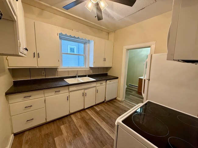 Photo - 1130 Prospect Ave Unidad Lower