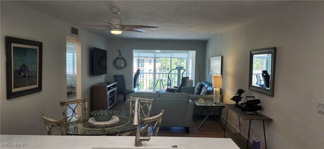 Photo - 1051 Foxfire Ln Unidad 302