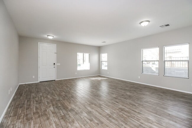 Photo - 21142 E Duncan St