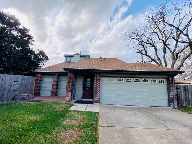 Photo - 2001 Highland Hills Dr