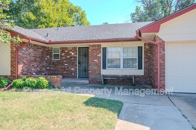 Photo - 2412 Laneway Dr
