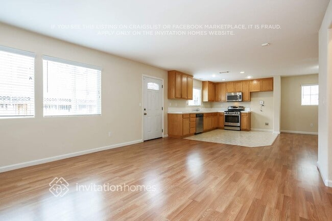 Photo - 1647 Dewey St