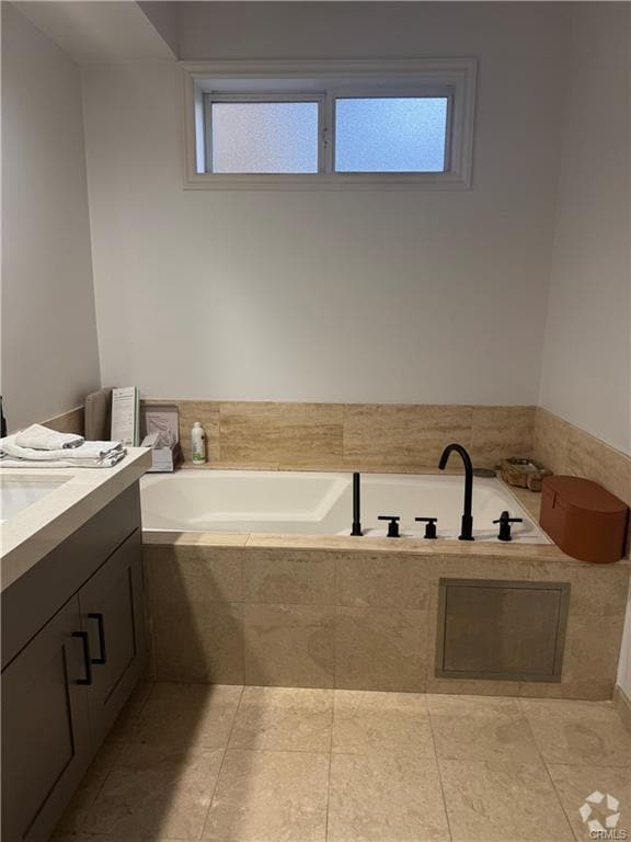 Building Photo - 305 Arnaz Dr Unit 102 Rental