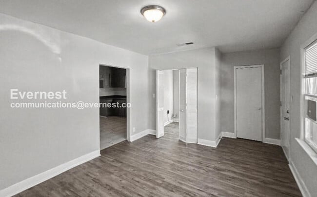 Photo - 5221 Jefferson St