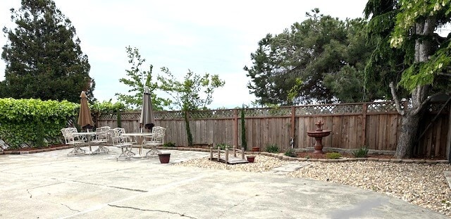 Photo - 1992 Bandoni Ave