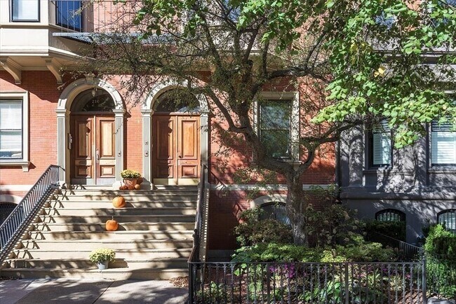 Photo - 214 Beacon St Unidad 3